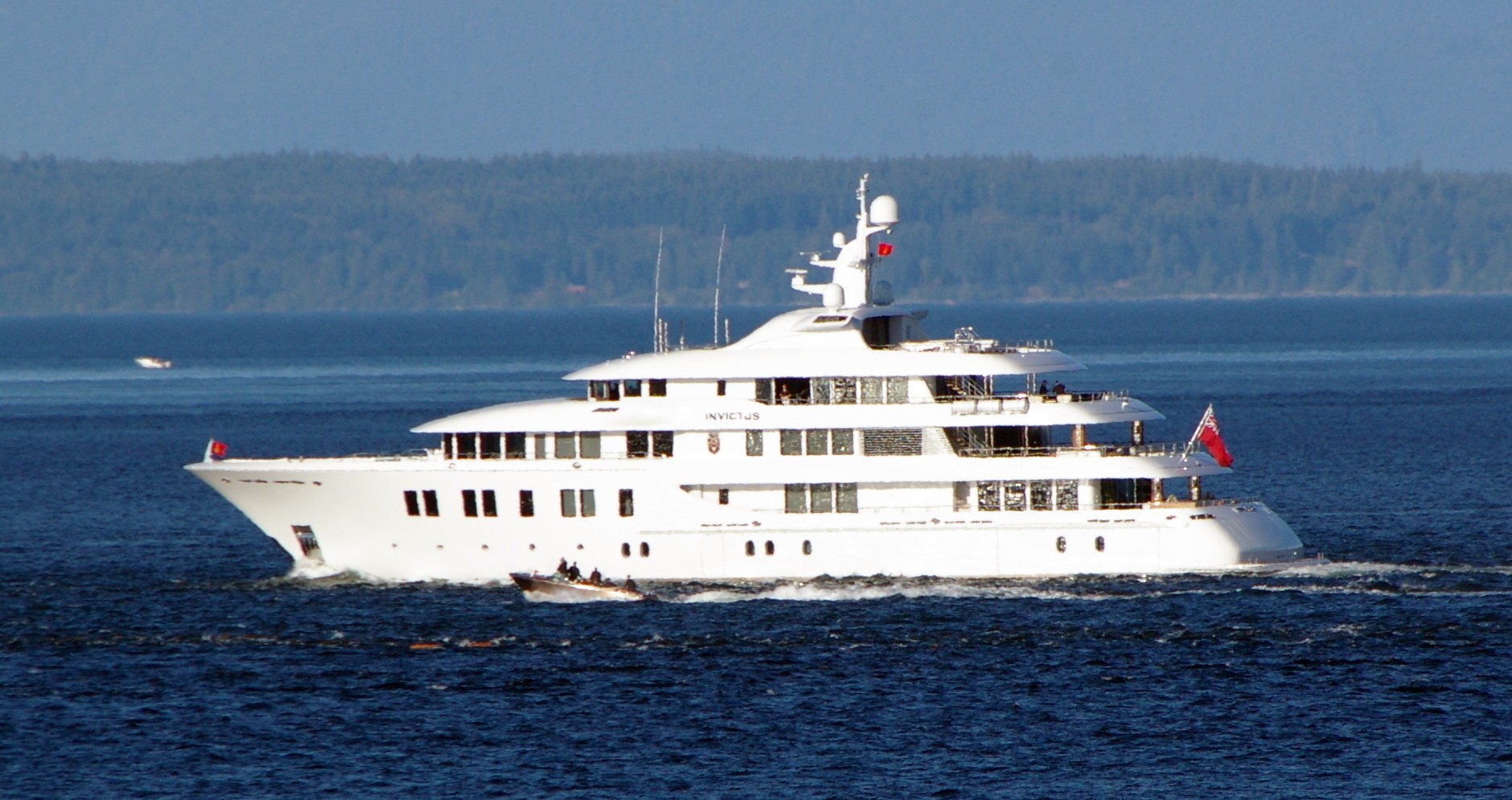 Yacht INVICTUS, Delta Marine CHARTERWORLD Luxury Superyacht Charters